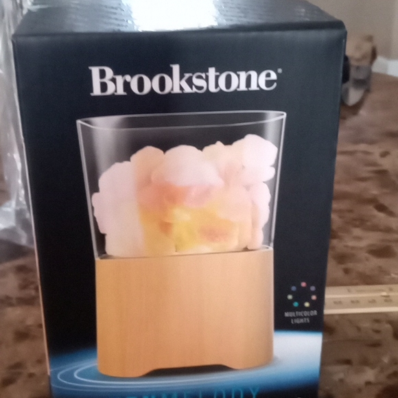 Lomi Himalayan Salt Lamp Speaker 🔊 - Picture 4 of 10